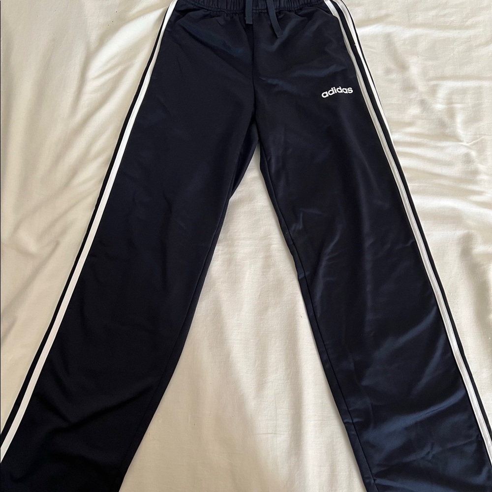 Men size small, never worn looks brand new.